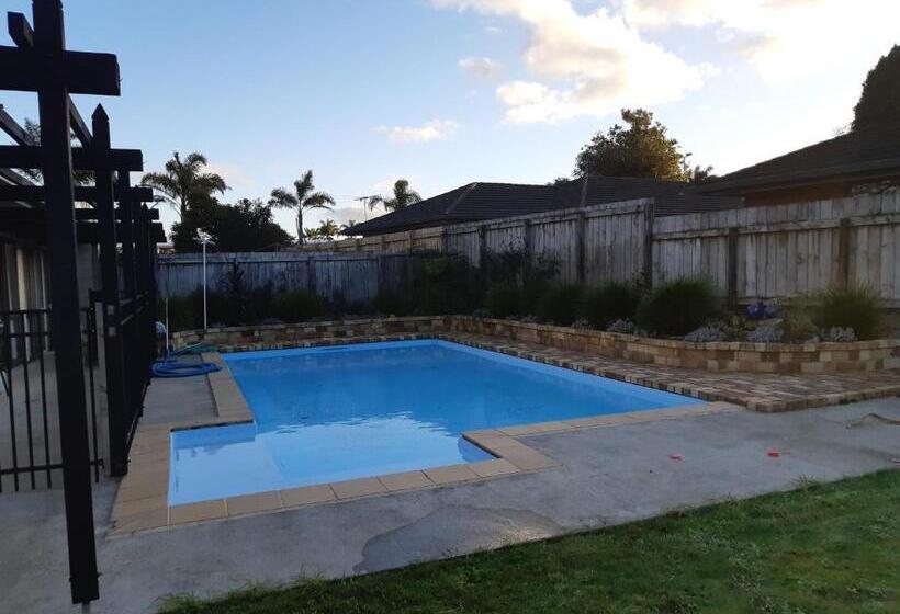 Kerikeri Central House