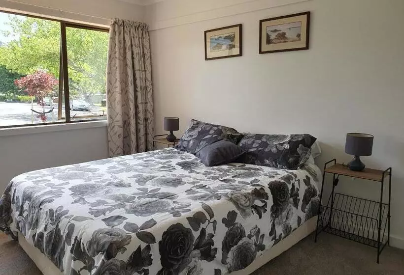 Kerikeri Central House