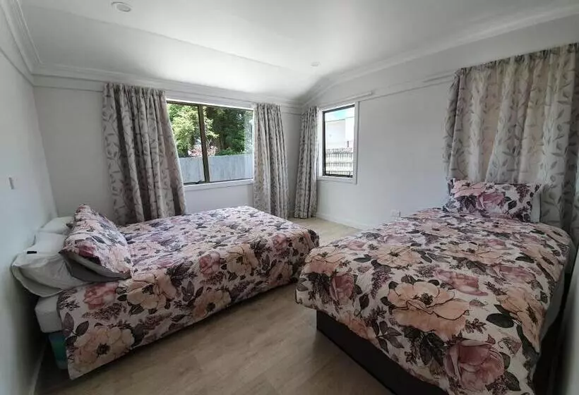 Kerikeri Central House