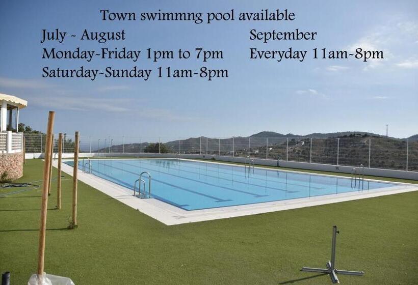 Quiet House In Village Center With Mountains Views