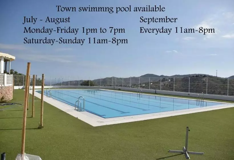 Quiet House In Village Center With Mountains Views