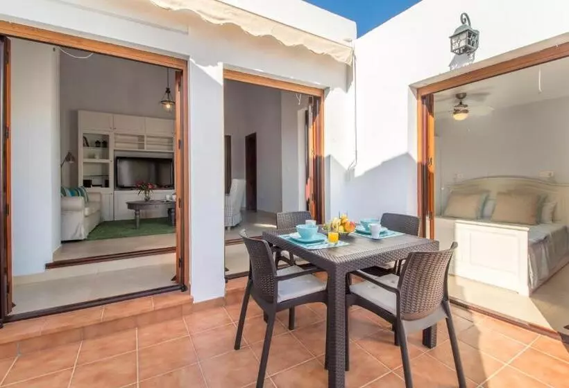 Quiet House In Village Center With Mountains Views