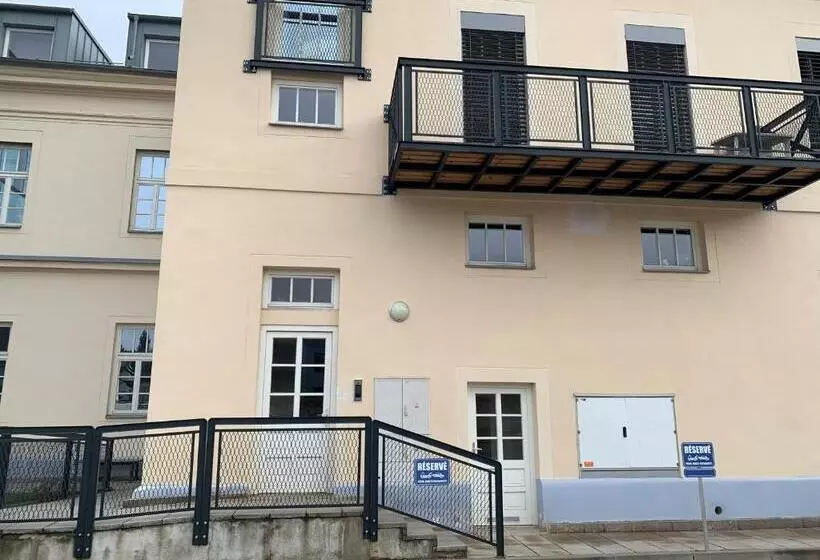 Ah Luxury Baštová 10