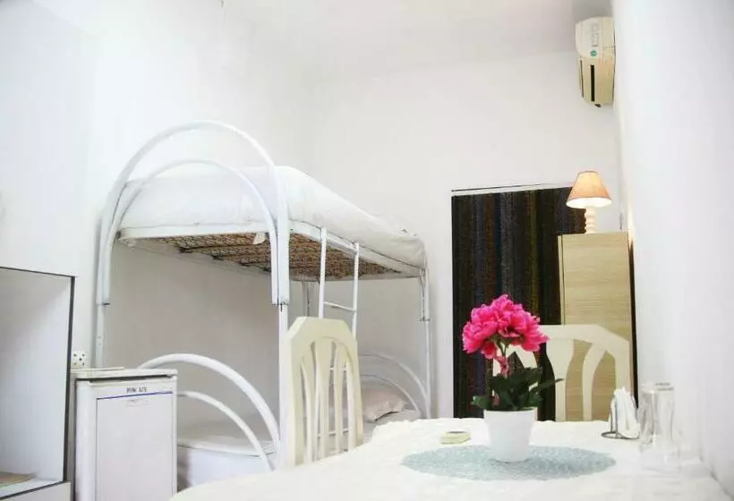 Sunset Hostel