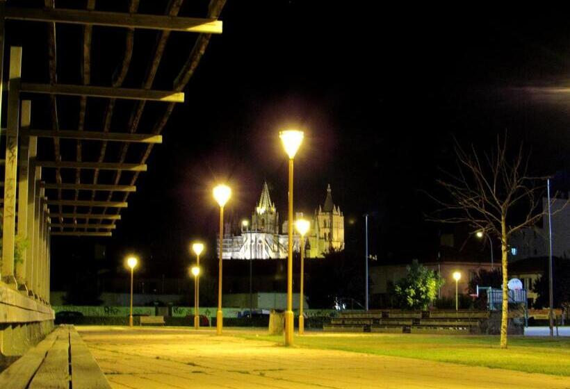 Www Parques De La Catedral Travel Com Parking Privado Gratis