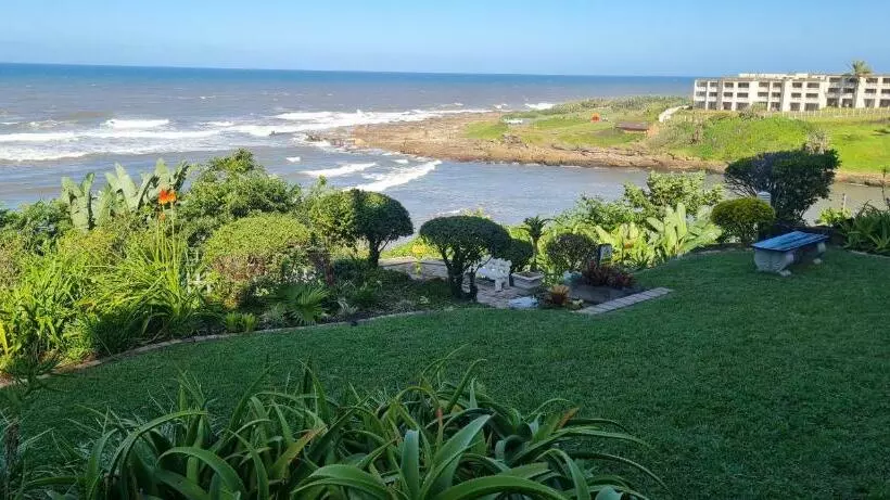 Aride 4 Awesome View Of Uvongo Main Swimming Beach From Communal Braai Area