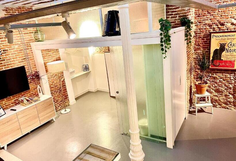 Calle Amparo100 Red Brick Loft For 8 Madrid Lavapies