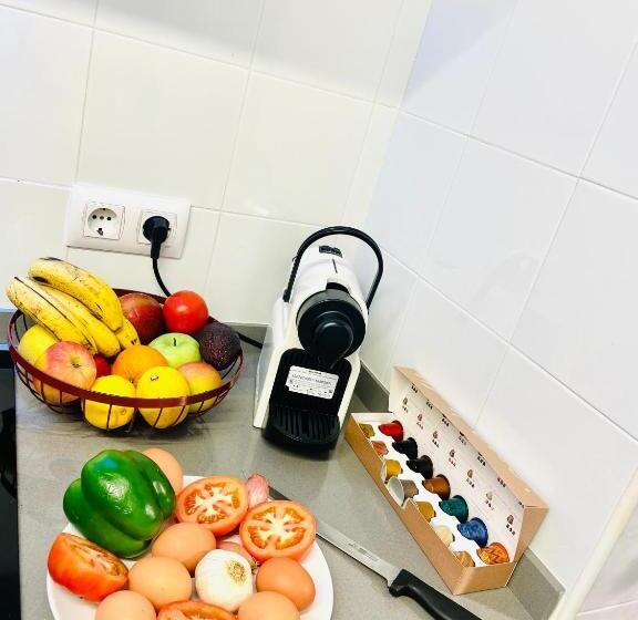 Calle Amparo100 Red Brick Loft For 8 Madrid Lavapies