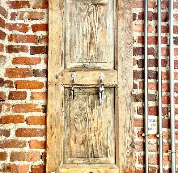 Calle Amparo100 Red Brick Loft For 8 Madrid Lavapies