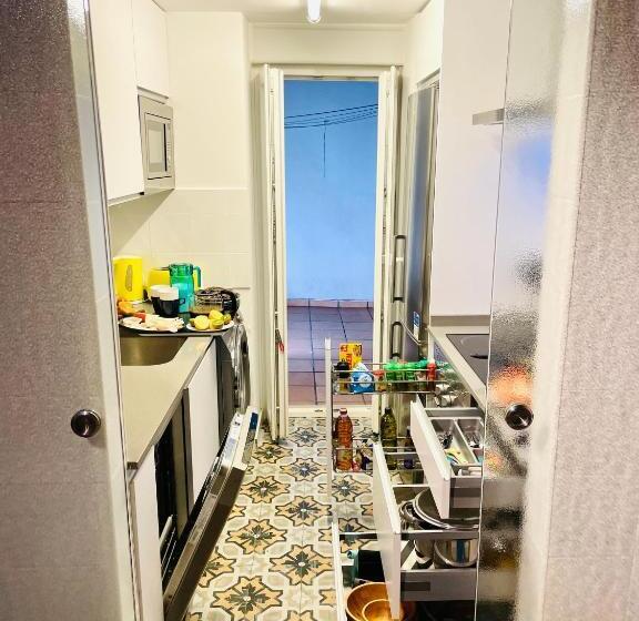 Calle Amparo100 Red Brick Loft For 8 Madrid Lavapies