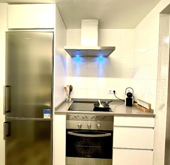 Calle Amparo100 Red Brick Loft For 8 Madrid Lavapies