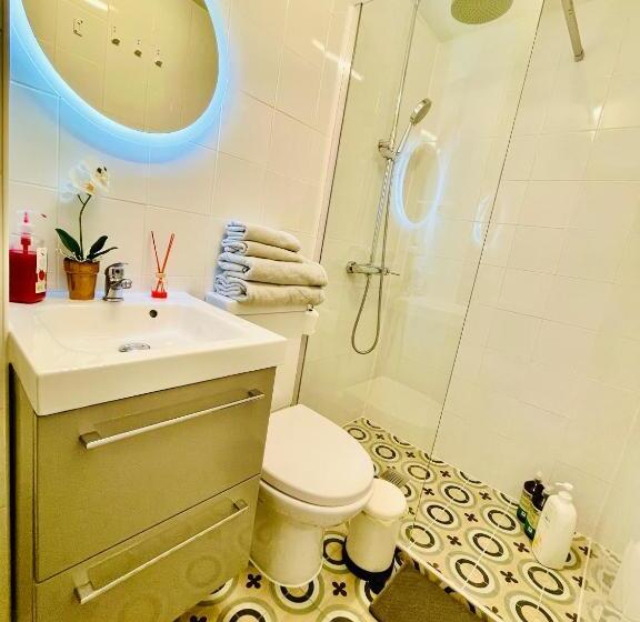 Calle Amparo100 Red Brick Loft For 8 Madrid Lavapies