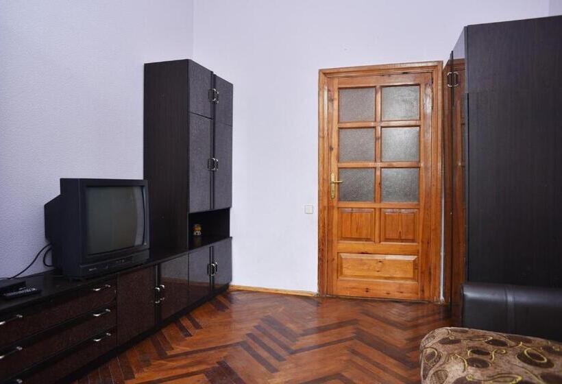 квартира по улице сечевых стрельцов,14а