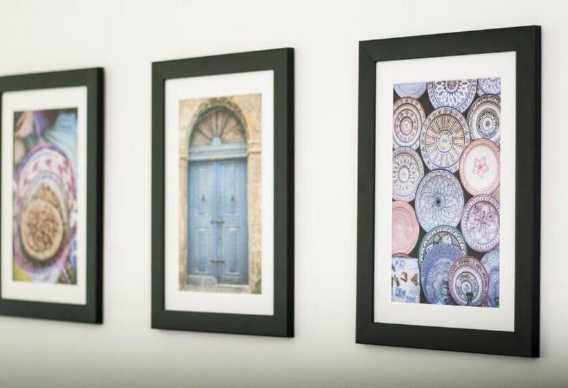 Studio Thalia Next To Metro