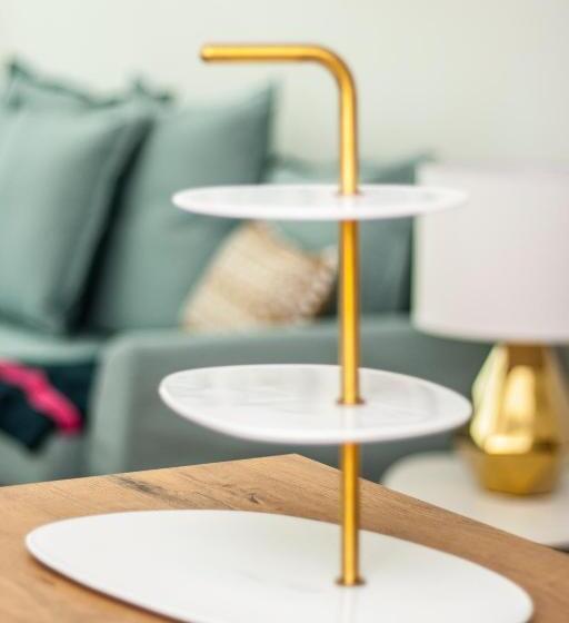 Studio Thalia Next To Metro