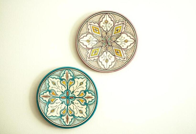 Studio Thalia Next To Metro