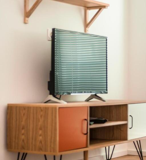 Studio Thalia Next To Metro