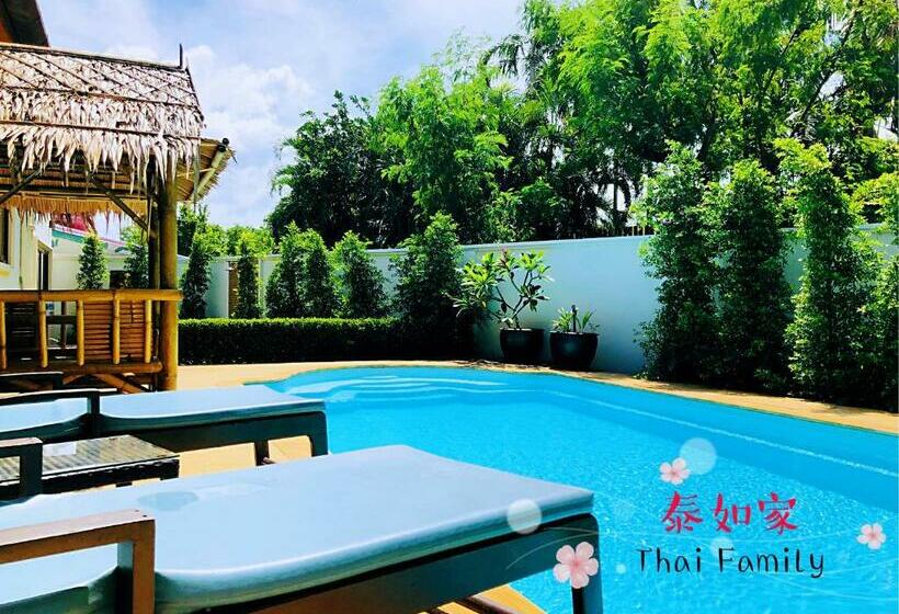 Thai Family Rawai Swimming Pool Villa