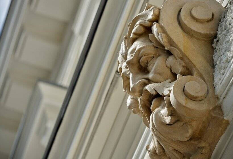 Altus Palace   Destigo Hotels