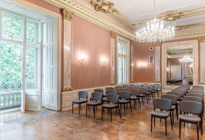 Altus Palace   Destigo Hotels