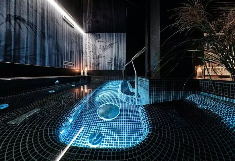 Altus Palace   Destigo Hotels
