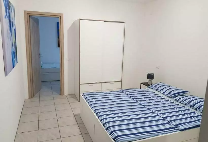 Salentum Villa Miami   Con Ampia Terrazza