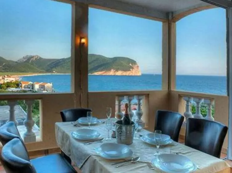 Castellamare Residence