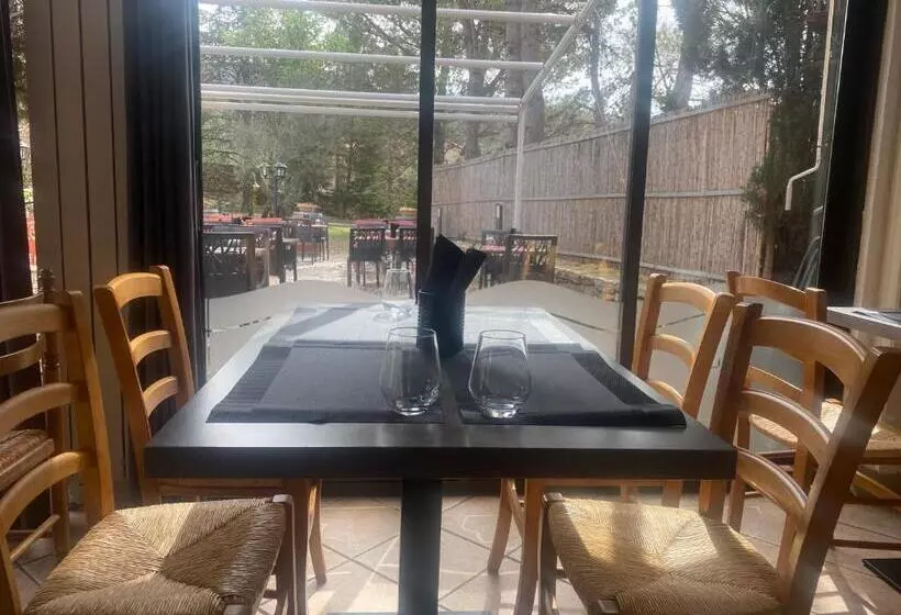 Отель Auberge La Table Du Curé