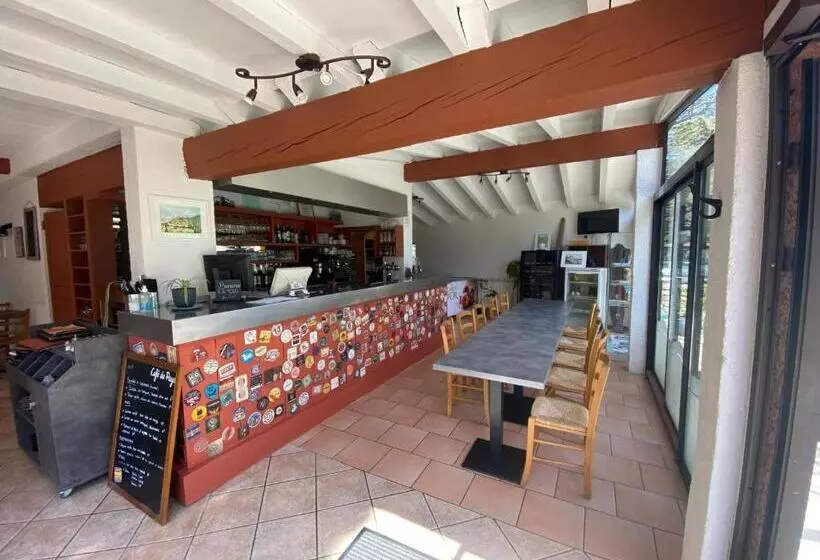 Отель Auberge La Table Du Curé