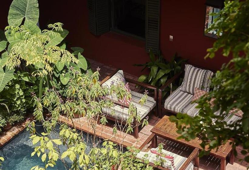 هتل Be Jardin Escondido By Coppola