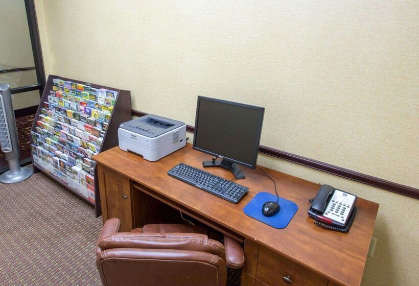 Отель Comfort Inn New Orleans Airport South