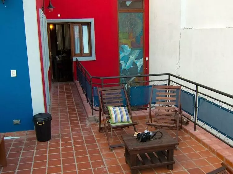 هتل Cucha Tanguera