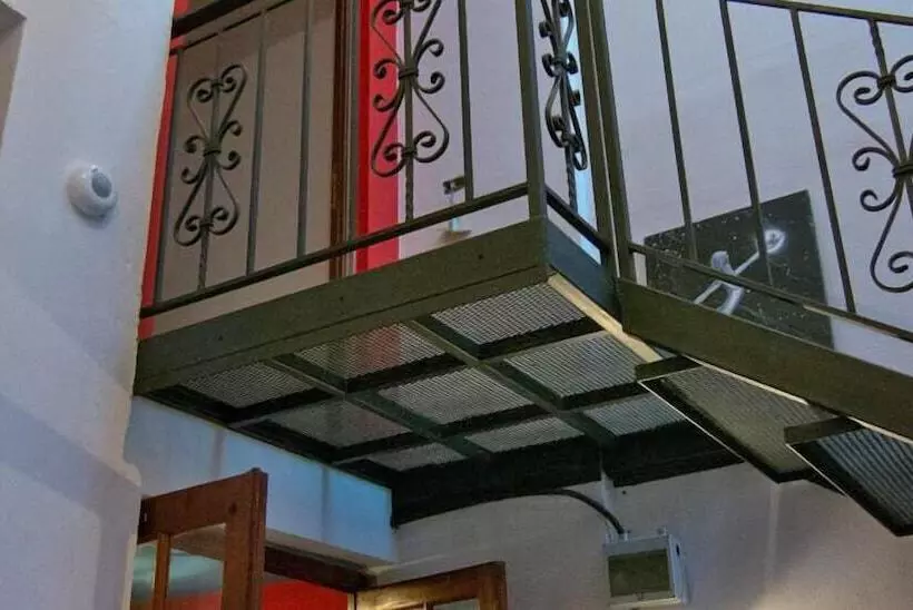 هتل Cucha Tanguera