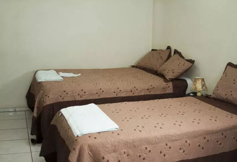 בית מלון כפרי Eduardo