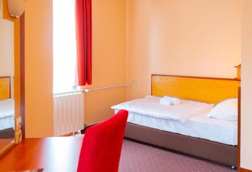 בית מלון כפרי Park