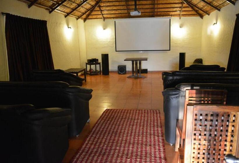 בית מלון כפרי Red Earth Kabini