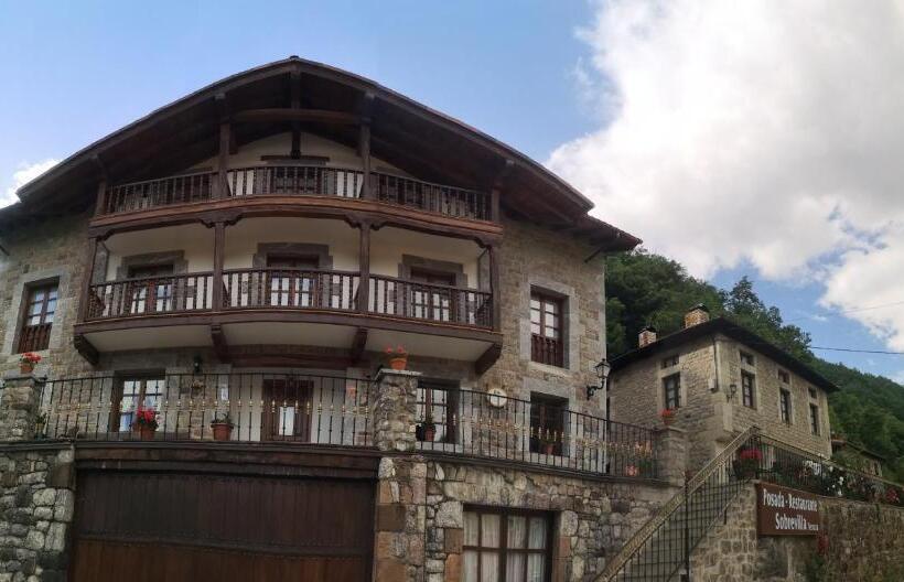 田舎風ホテル Posada Sobrevilla