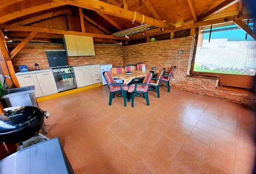 ホテル Vila Viktoria