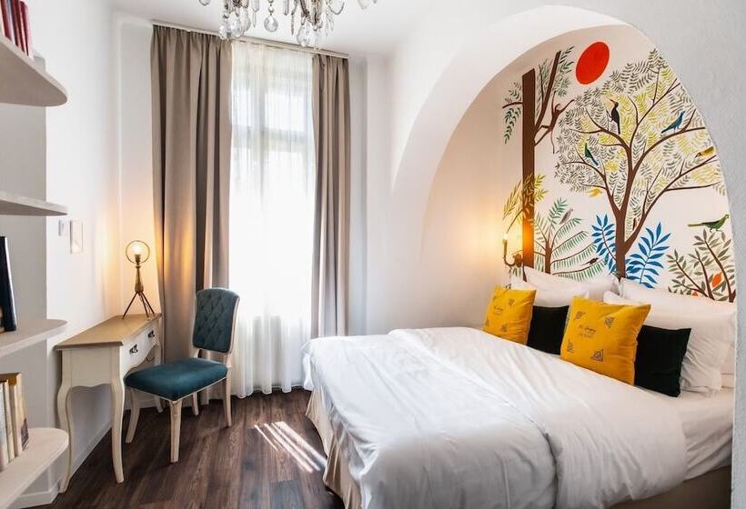 Mr. Görgey Art Hotel & Bisztró