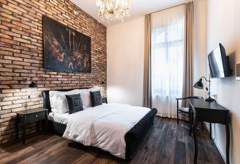 Mr. Görgey Art Hotel & Bisztró