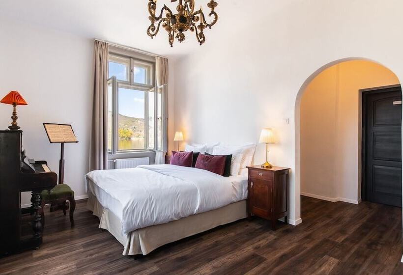 Mr. Görgey Art Hotel & Bisztró