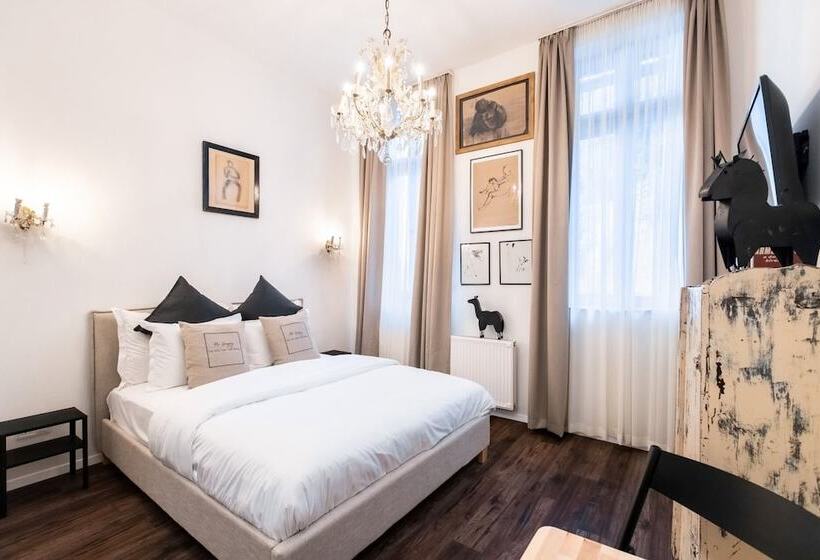 Mr. Görgey Art Hotel & Bisztró