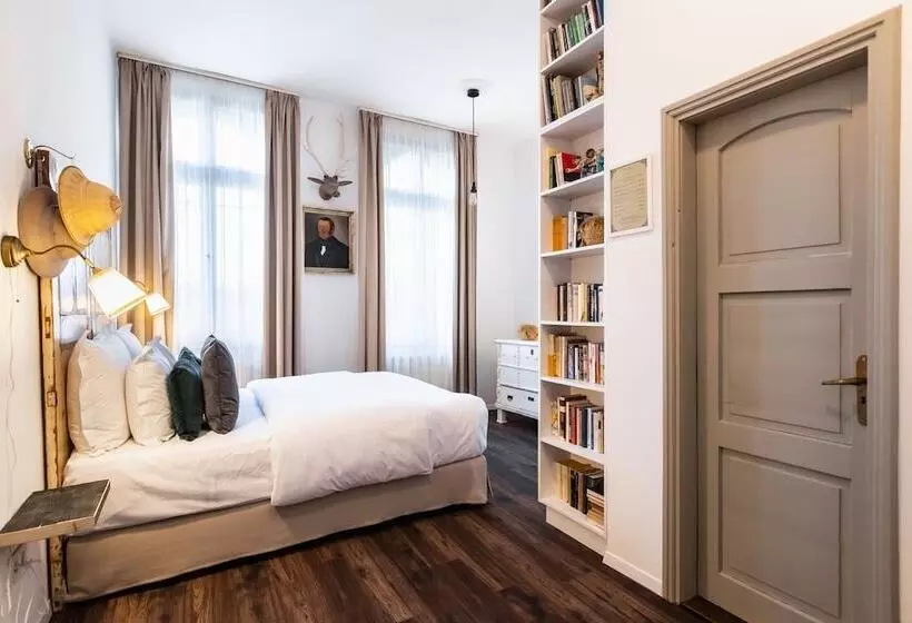 Mr. Görgey Art Hotel & Bisztró