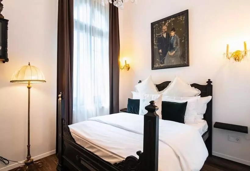 Mr. Görgey Art Hotel & Bisztró