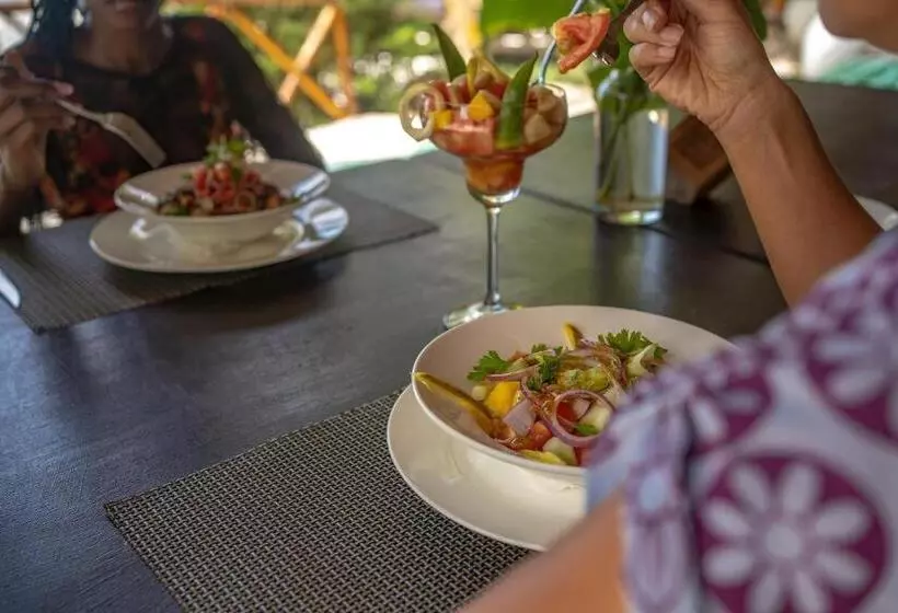 Natural Garden Boutique