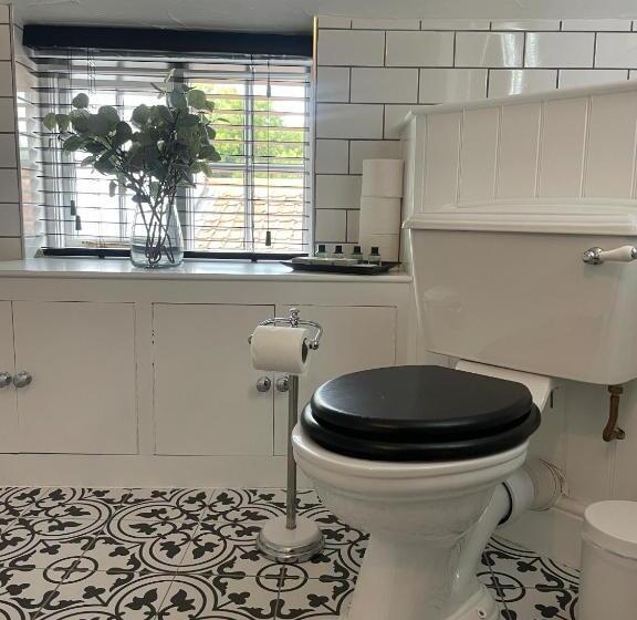 فندق Worlington Hall