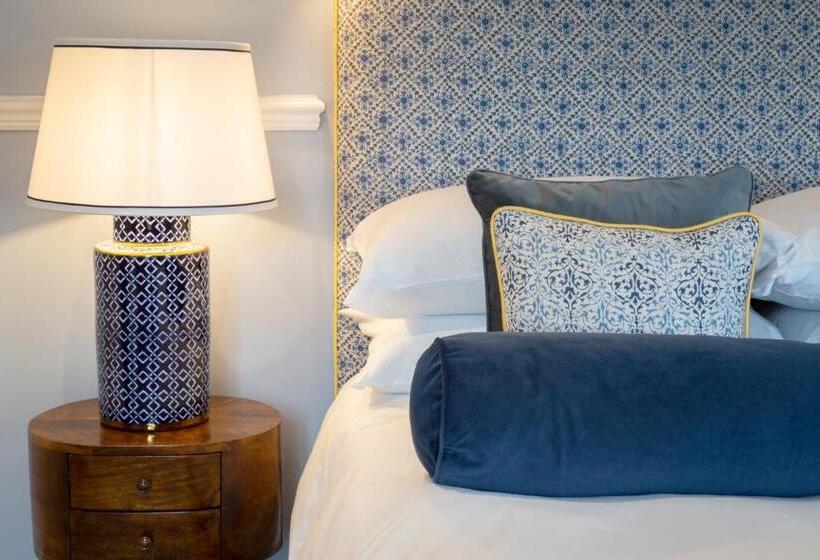 فندق Worlington Hall