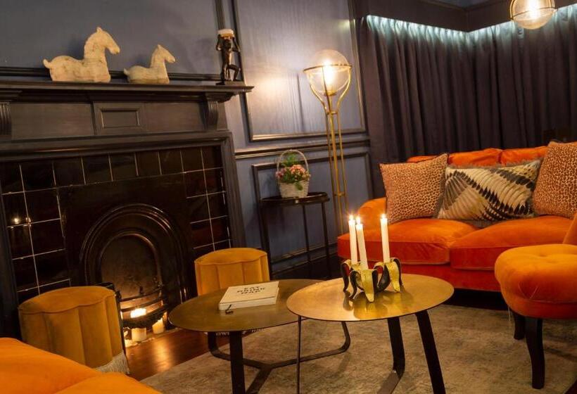 فندق Worlington Hall