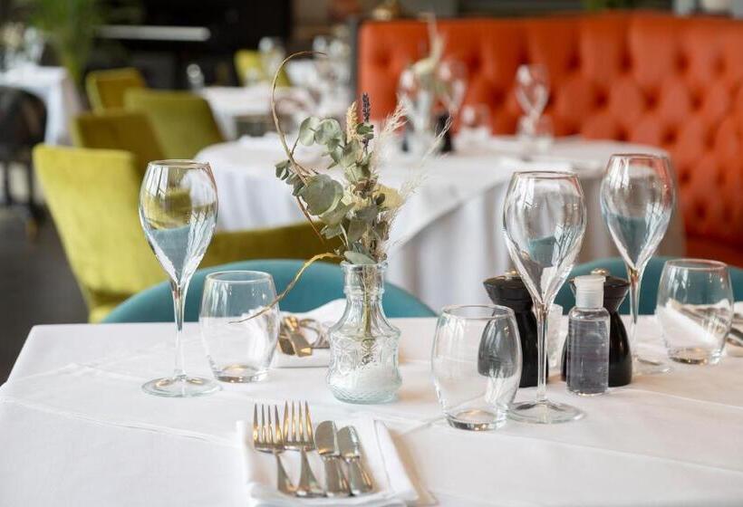 فندق Worlington Hall