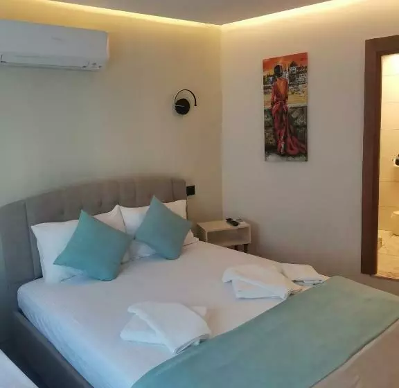ペンション Siğacik Sen Konuk Evi̇